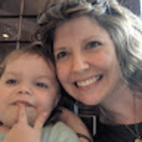 Meet your Posher, Jennifer - Picture 1 of 1